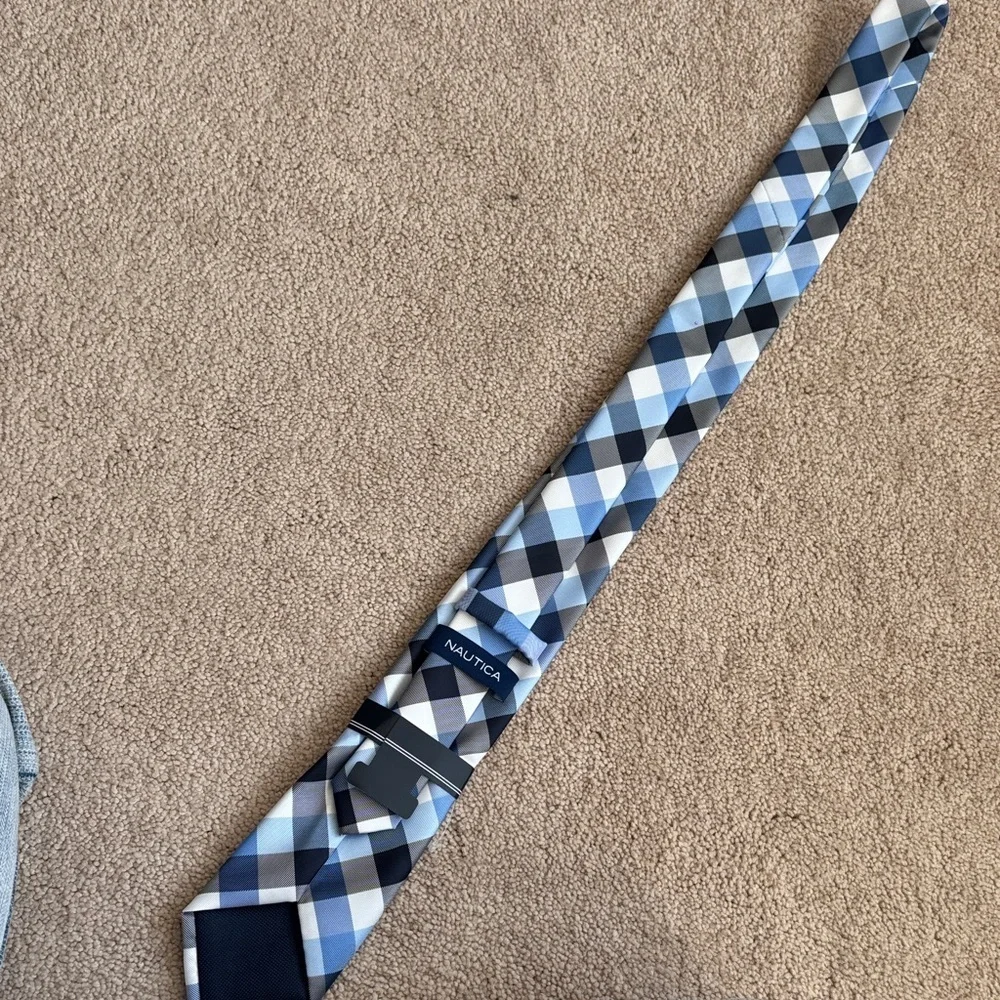 Nautica stylish checkered